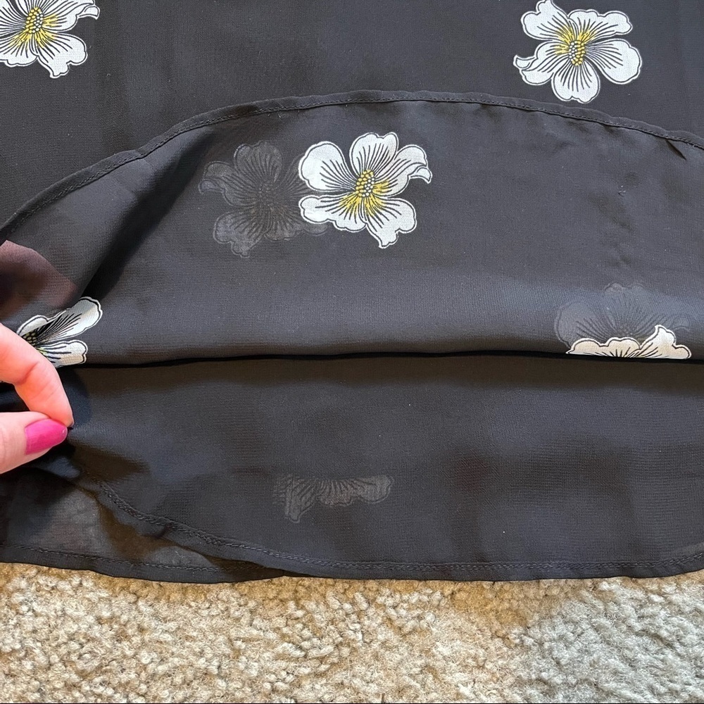 Ann Taylor factory black floral cinched puff sleeve‎ blouse size small - Picture 5 of 9